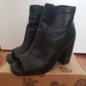 Black heel with peekaboo toe